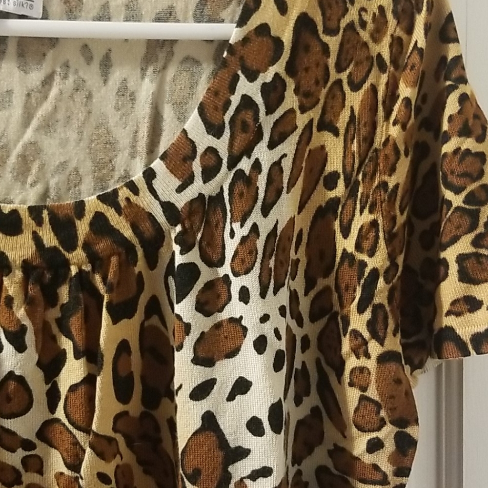 Joseph A leopard short sleeve sweater - Picture 4 of 5